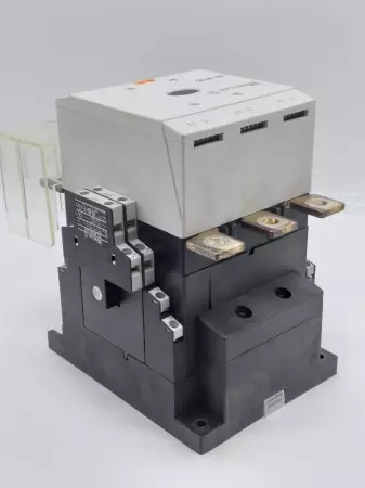 Moeller DIL M185(-S) Relay 575V 185A  W/DIL M1000-XHI Contactor 