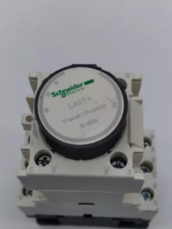 Schneider Electric LAD4VU Varistor Transient Supressor/Contactor Block W/LADT4 T