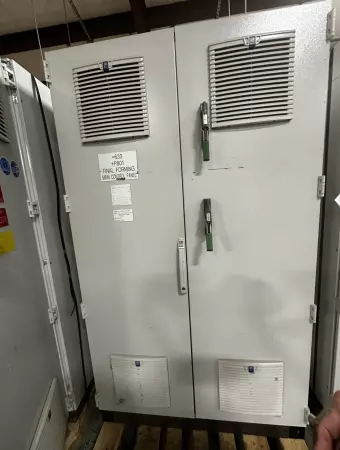 Rittal 1002335225 Industrial Enclosure W/Disconnect Switch and Fan 