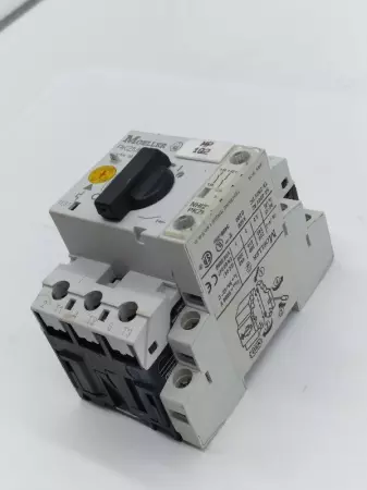  Moeller PKZM0-0,4 Manual Motor Starter W/ NHI12-PKZ0 Auxiliary Contact 