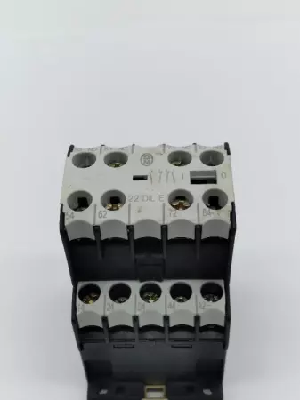  Moeller DIL ER 22 Contactor w/Auxiliary Contact 22 DIL E 