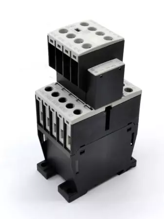   DIL A-40 Contactor w/DIL A-XHI04 Auxiliary Contact 