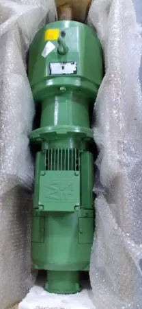 Sew-Eurodrive R803 LP100 Gearmotor 1.5kW, Gearbox Ratio 170.97:1 