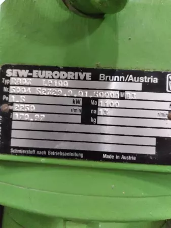 Sew-Eurodrive R803 LP100 Gearmotor 1.5kW, Gearbox Ratio 170.97:1 