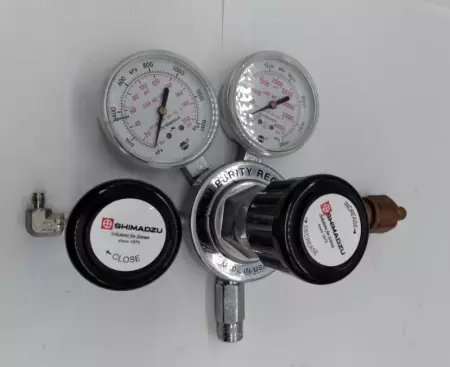 Shimadzu HPS270-125-590-DK2S Compressed Gas Regulator W/Gauges 