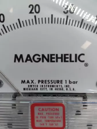  Dwyer W36W DR Magnehelic Pressure Gauge 2000-50mBar 