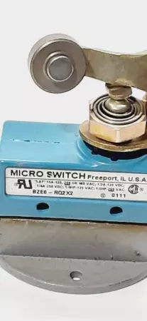 Micro Switch BZE6-RQ2X2 Limit Switch Top Roller Arm 