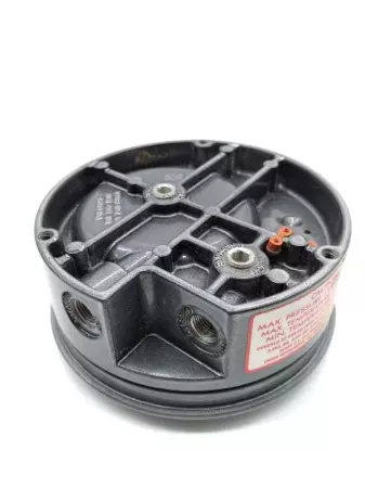  Dwyer 160483-00 Magnehelic Pressure Gauge 0 - 2.5 KPA 