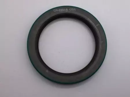 NEW Chicago Rawhide 22358 Oil Seal 2-1/4In Bore Di 