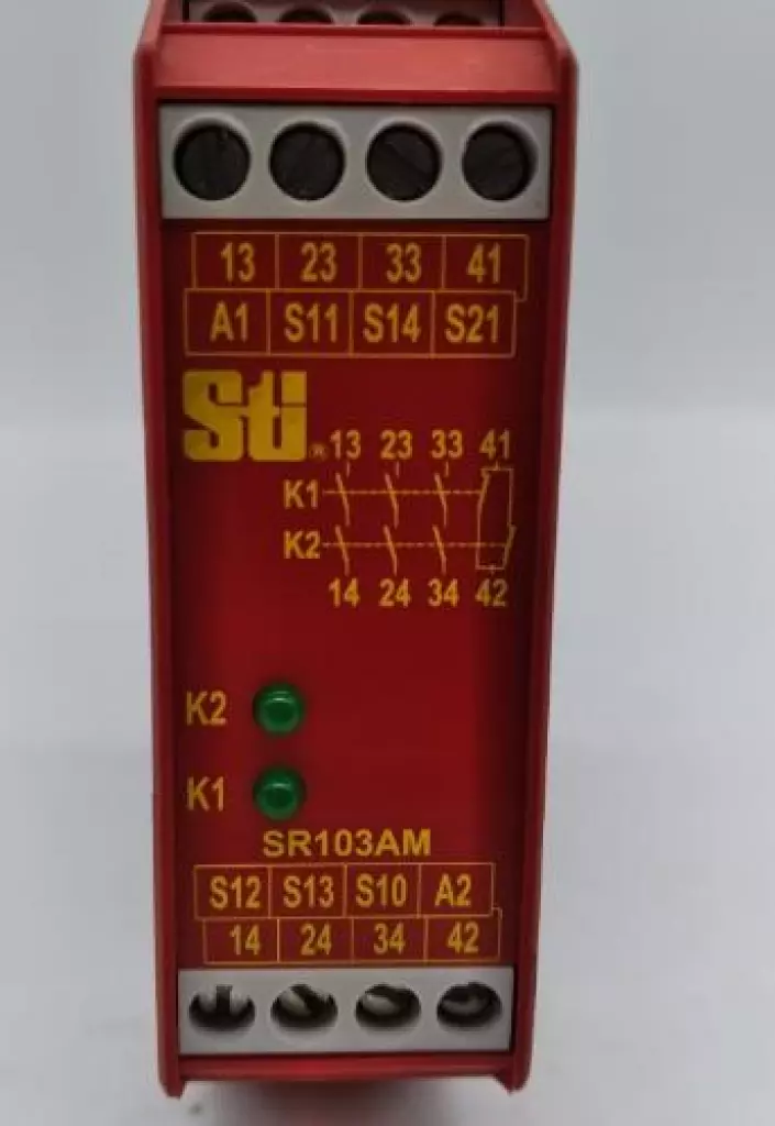  Omron SR103AM01 Safety Monitoring Relay 44510-1031 TESTED 
