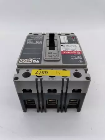 Westinghouse HMCP003A0C Circuit Breaker 600VAC 250VDC 3Amp 3-Pole 