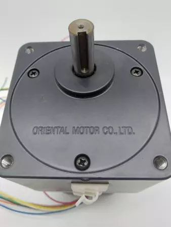  Oriental Motor PK296AE-SG10 Vexta 2-Phase Stepping Motor TESTED 