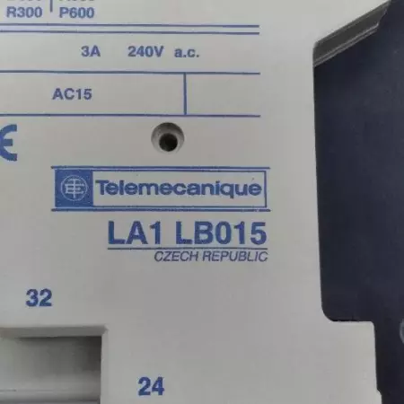  Telemecanique LB1-LB03P02 Starter W/LD1LB030BD Motor Controller and LA1LB080BD 