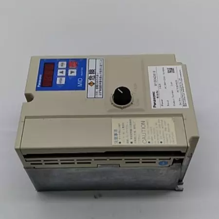 Panasonic M1D042W1X Inverter 0.4kW Input AC200-230V Output 2.4Amp 