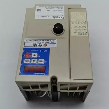 Panasonic M1D042W1X Inverter 0.4kW Input AC200-230V Output 2.4Amp 