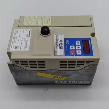 Panasonic M1D042W1X Inverter 0.4kW Input AC200-230V Output 2.4Amp 