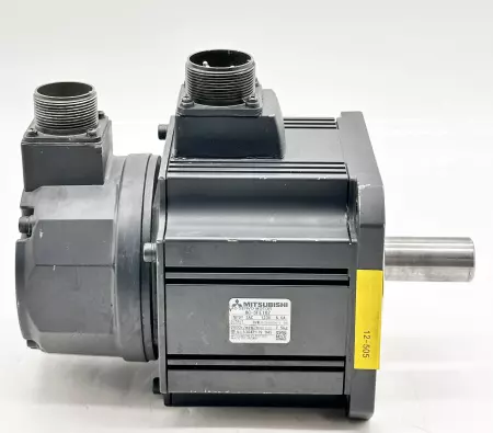 Mitsubishi Electric HC-SFE102 AC Servo Motor, 1kW TESTED 