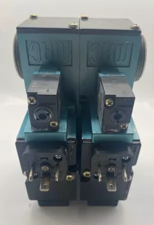 MAC 82A-AB-000-TM-DDJF-1DA Solenoid Valves Assembly w/ Manifold Block 