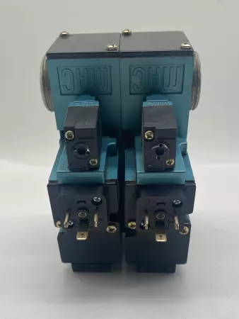  MAC 82A-AB-FPA-TM-DDFP-1DA Solenoid Valves Assembly w/ Manifold Block 