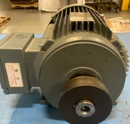 SEW DV100M8 3-Phase Asynchronous Motor 0.75kW 