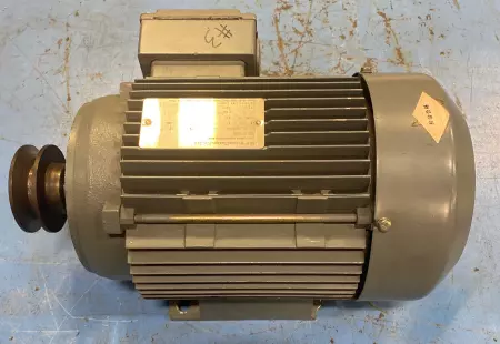 SEW DV100M8 3-Phase Asynchronous Motor 0.75kW 