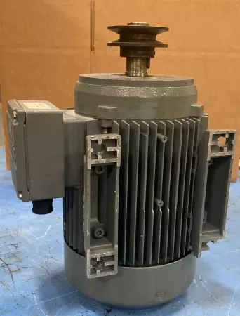 SEW DV100M8 3-Phase Asynchronous Motor 0.75kW 
