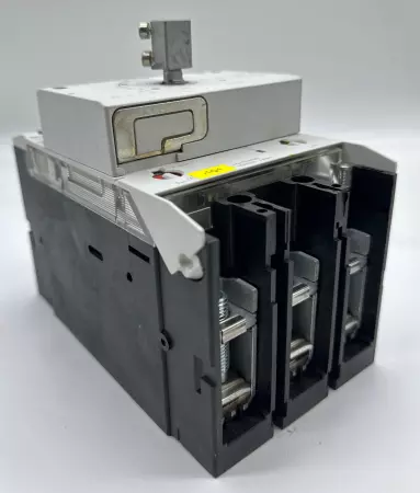 Moeller NZM7-63N-NA Circuit Breaker 600V 63Amp 3-Pole W/DA-NZM7 Rotary 