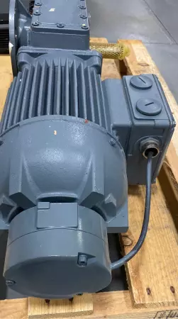 Trutzschler CFG00-215/DPK9122-241 Gearmotor,1.34HP W/Gearbox Ratio 26.5:1 