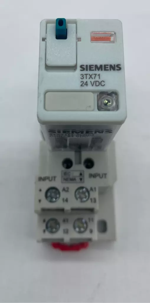 Siemens 3TX71 Relay 24VDC W/3TX7144-4E6 Relay Socket 