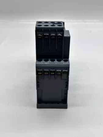 Siemens 3RV2011-1EA10 Motor Starter W/Power Contactor and Auxiliary Cont. 
