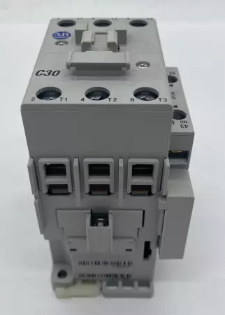 Allen-Bradley 100-C30EJ10 Contactor 600VAC 30Amp W/100-S Auxiliary Cont. 