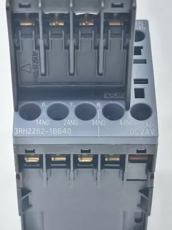 Siemens 3RH2262-1BB40 Sirius Contactor W/Auxiliary Contact 