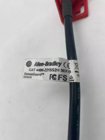  Allen-Bradley 440N-Z21SS2H SER.B SensaGuard™ Safety Switch Sensor TESTED 