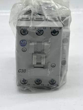 Allen-Bradley 100-C30EJ10 SER.C Contactor 24VDC 600V 30Amp 