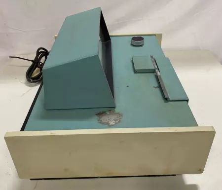  Bausch&Lomb 33.30.41 Laboratory Spectrophotometer 