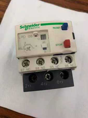  Schneider Electric LRD 08 Thermal Overload Relay 600V 2.5-4Amp 