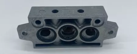  Festo VDMA24345D1 DA Solenoid Valve Base Plate with Fittings 