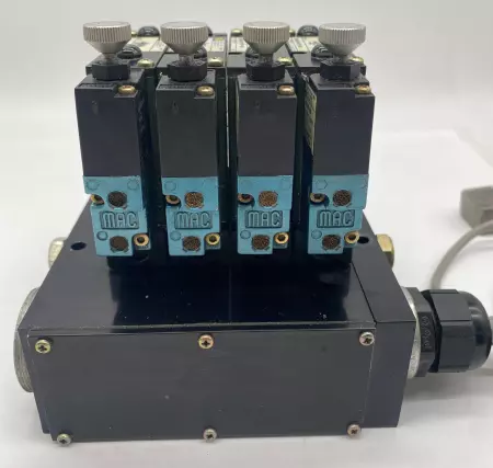  92A-AAB-000-DM-DFFP-4DN 4 VALVES W/ CIRCUIT BAR 899D Lot of 4