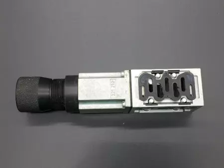  Festo LR-2D-P-D-1-AS PRESSURE REGULATOR 0-12BAR 13000434 