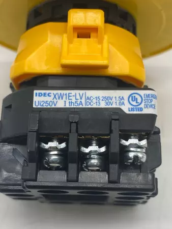 Idec XW1E-LV E-Stop Pushbutton 