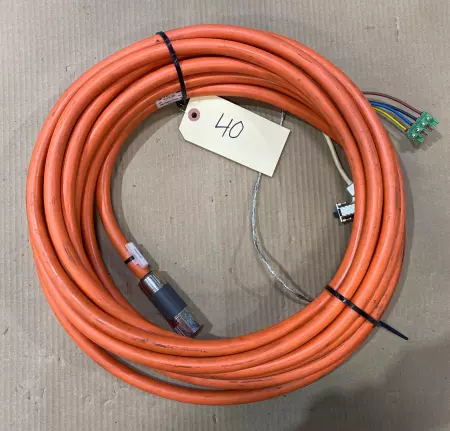 Allen-Bradley 2090-CSBM1DF-18AA30 SER.B Single Motor Cable 40Ft 