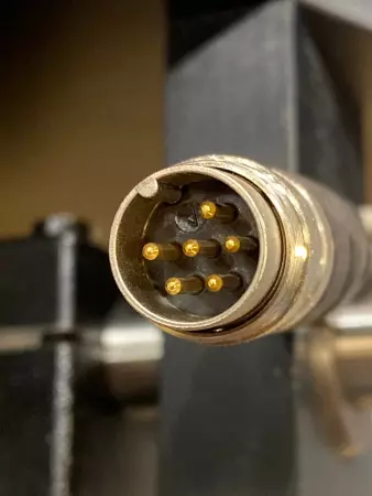 Fife SYMAT50 Maxcess®Linear Race Offset Pivot Guide 