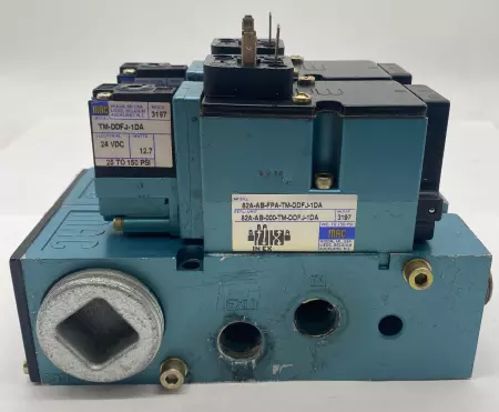MAC 82A-AB-000-TM-DDFJ-1DA Double Solenoid Valve Assy W/Manifold Block 
