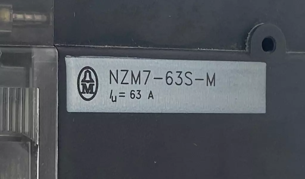 Moeller R-NZM7 Remote Control Drive W/NZM7-63S-M Circuit Breaker 