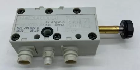 Rexroth PW 67697-5 Pneumatic Directional Valve 