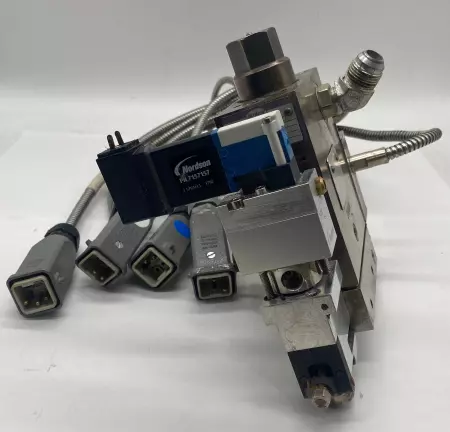 Nordson 757639A Hot Melt Spray Applicator Head W/7157157 Valve 
