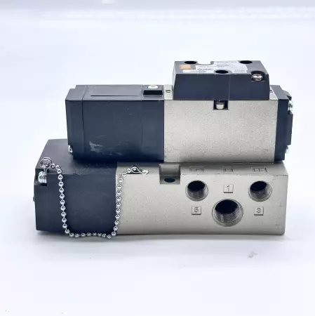SMC VFS2100-5FZ Solenoid Valve W/Manifold Base 