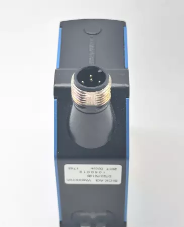 Sick DT20-P214B Laser Distance Sensor, 100-600mm Range 