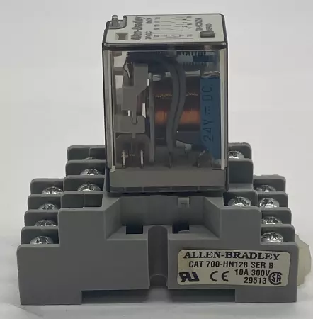 Allen-Bradley 700-HC24Z24 SER.D Miniature Relay 24VDC 7A W/700-HN128 Socket 