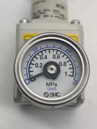 SMC IR1020-N01 Precision Pneumatic Regulator 